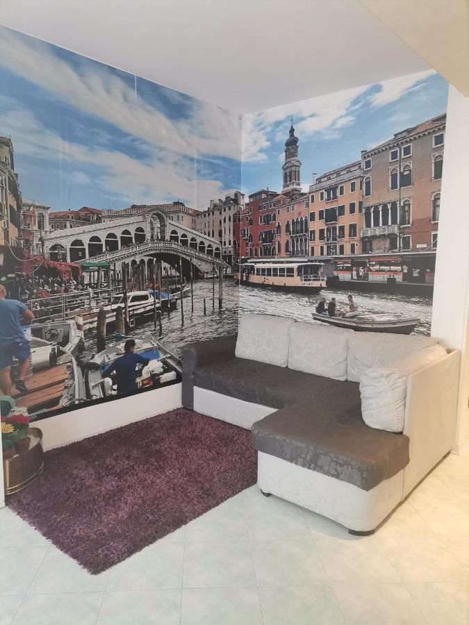 Zsuzsa Lak Apartment Mestre Ngoại thất bức ảnh