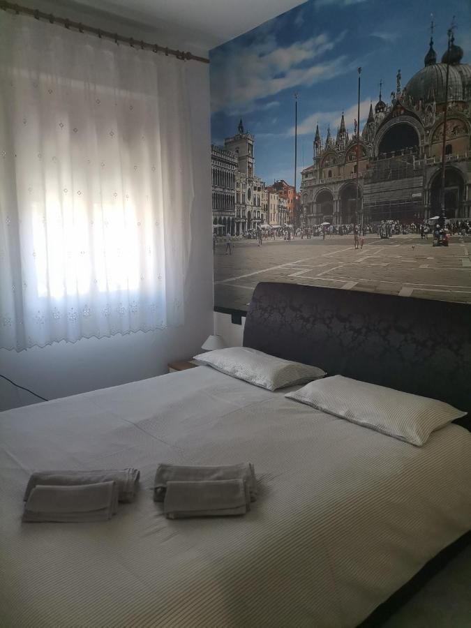 Zsuzsa Lak Apartment Mestre Ngoại thất bức ảnh
